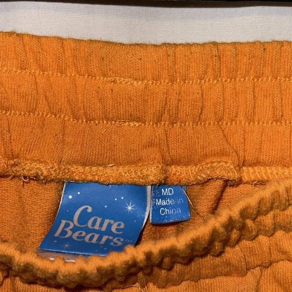 Women's Care Bears Funshine Bear embroidered Orange Shorts size medium - Picture 4 of 4